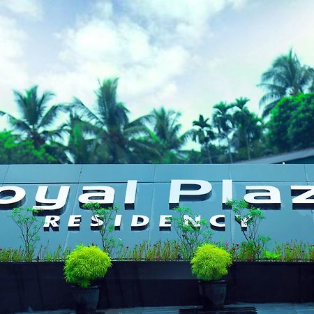 ホテルRoyal Plaza Residency Cheruppulasseri エクステリア 写真
